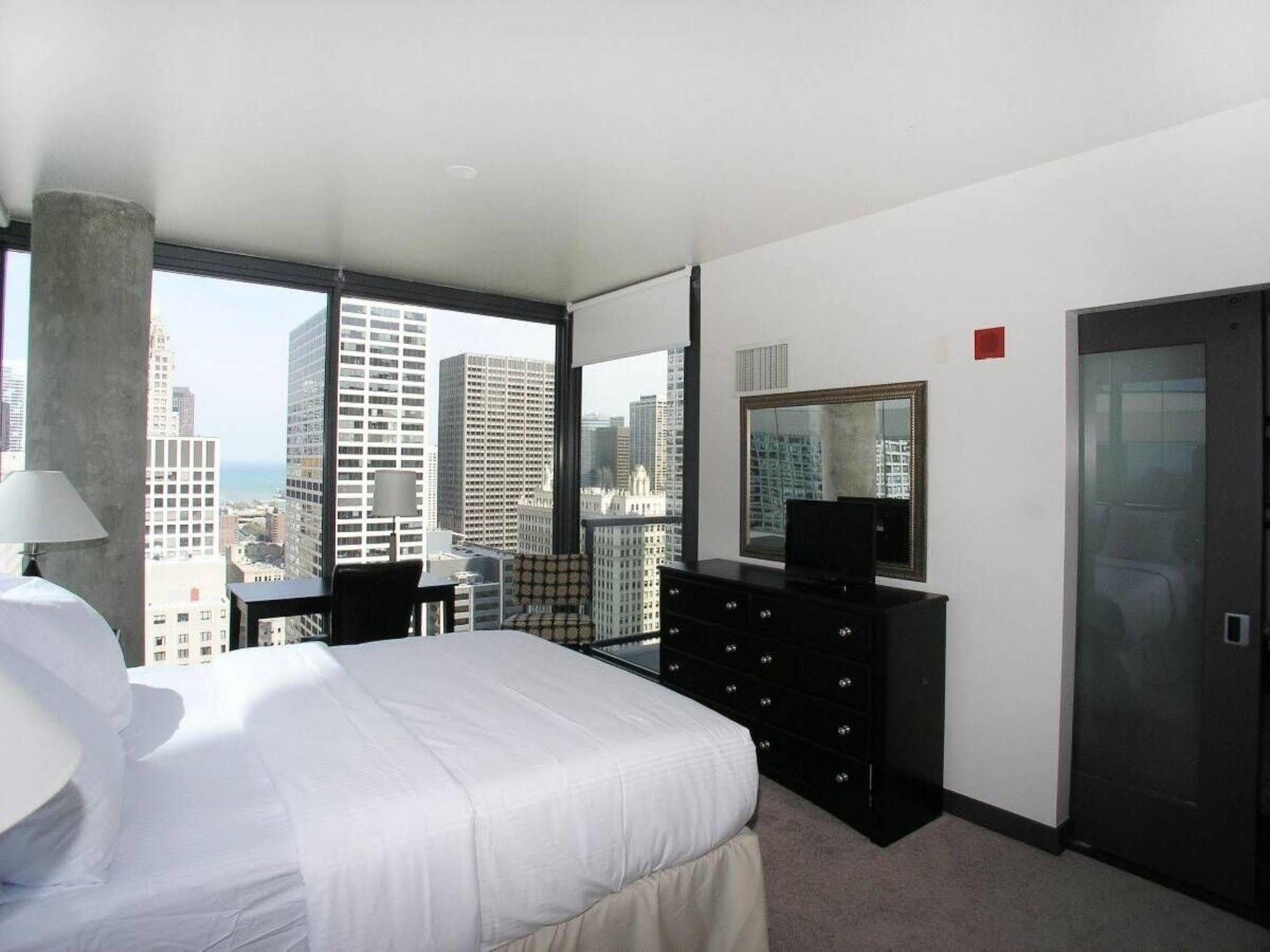 Bridgestreet At State And Grand Aparthotel ชิคาโก ภายนอก รูปภาพ